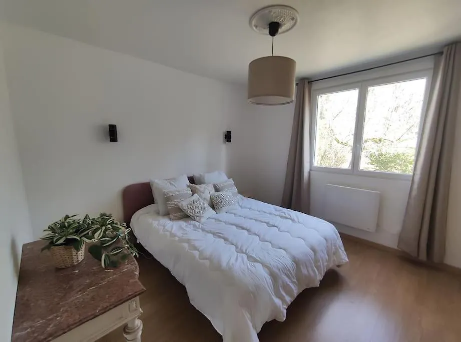 Chez Madeleine - Maison 11 Pers. Parc Arbore 3000M² Lanobre 0*,