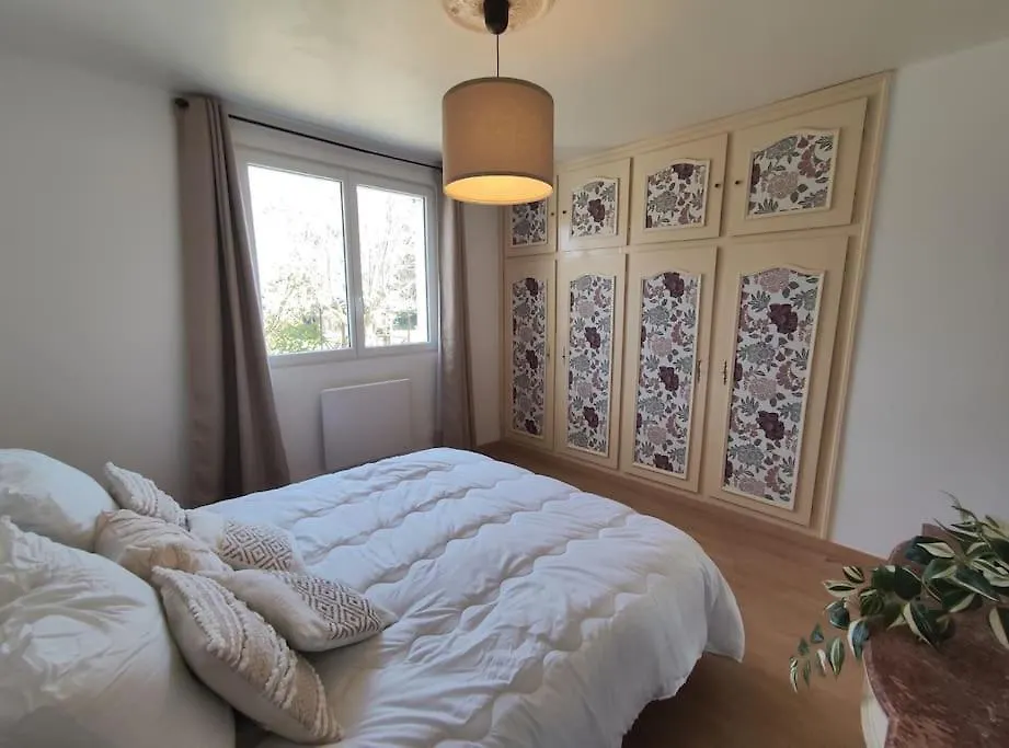 Chez Madeleine - Maison 11 Pers. Parc Arbore 3000M² Lanobre 0*,  France